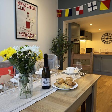 Driftwood House - Luxury Dog-Friendly Townhouse In Cowes, Steps From Marina Βίλα Cowes  Εξωτερικό φωτογραφία