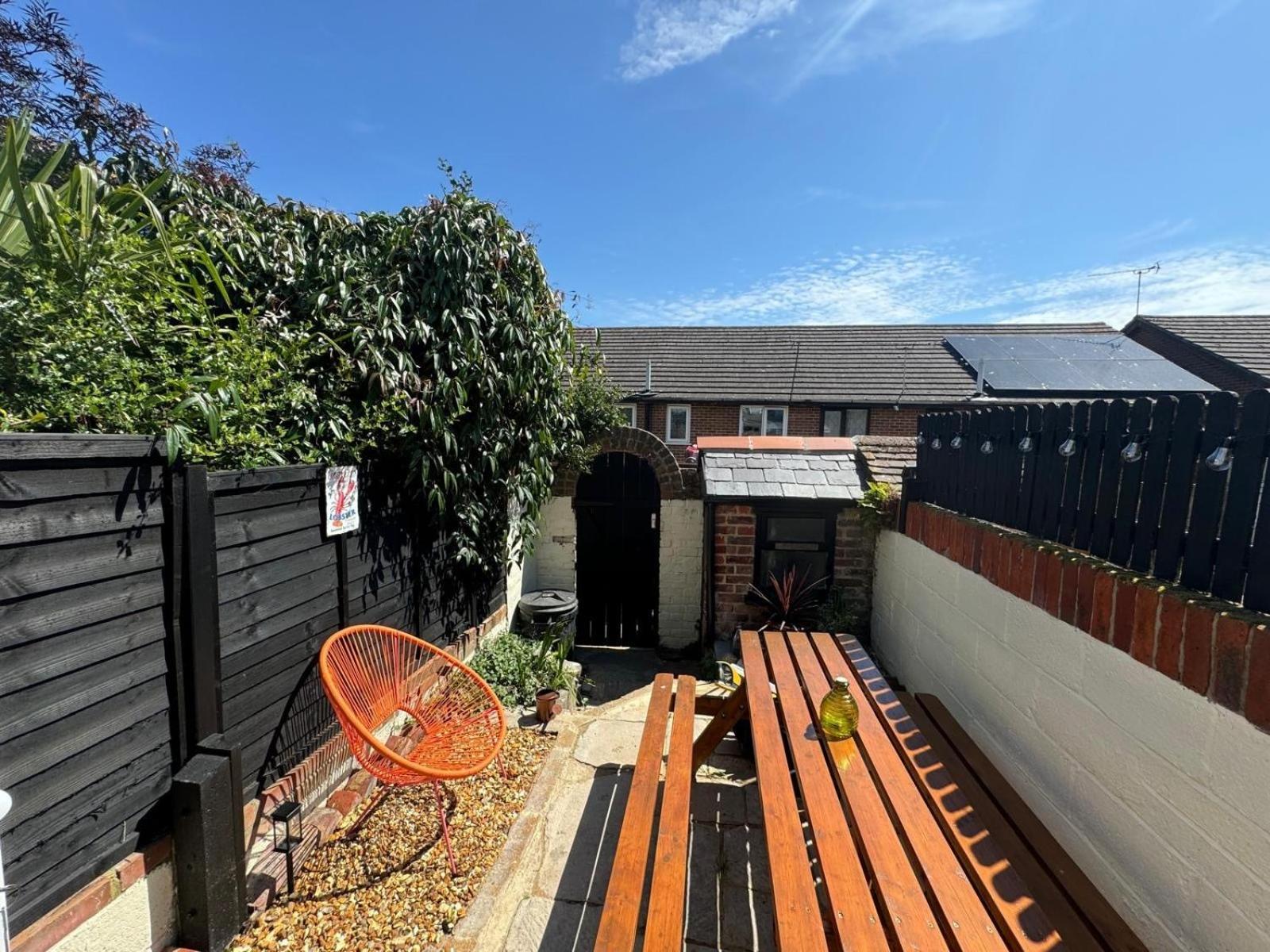 Driftwood House - Luxury Dog-Friendly Townhouse In Cowes, Steps From Marina Βίλα Cowes  Εξωτερικό φωτογραφία
