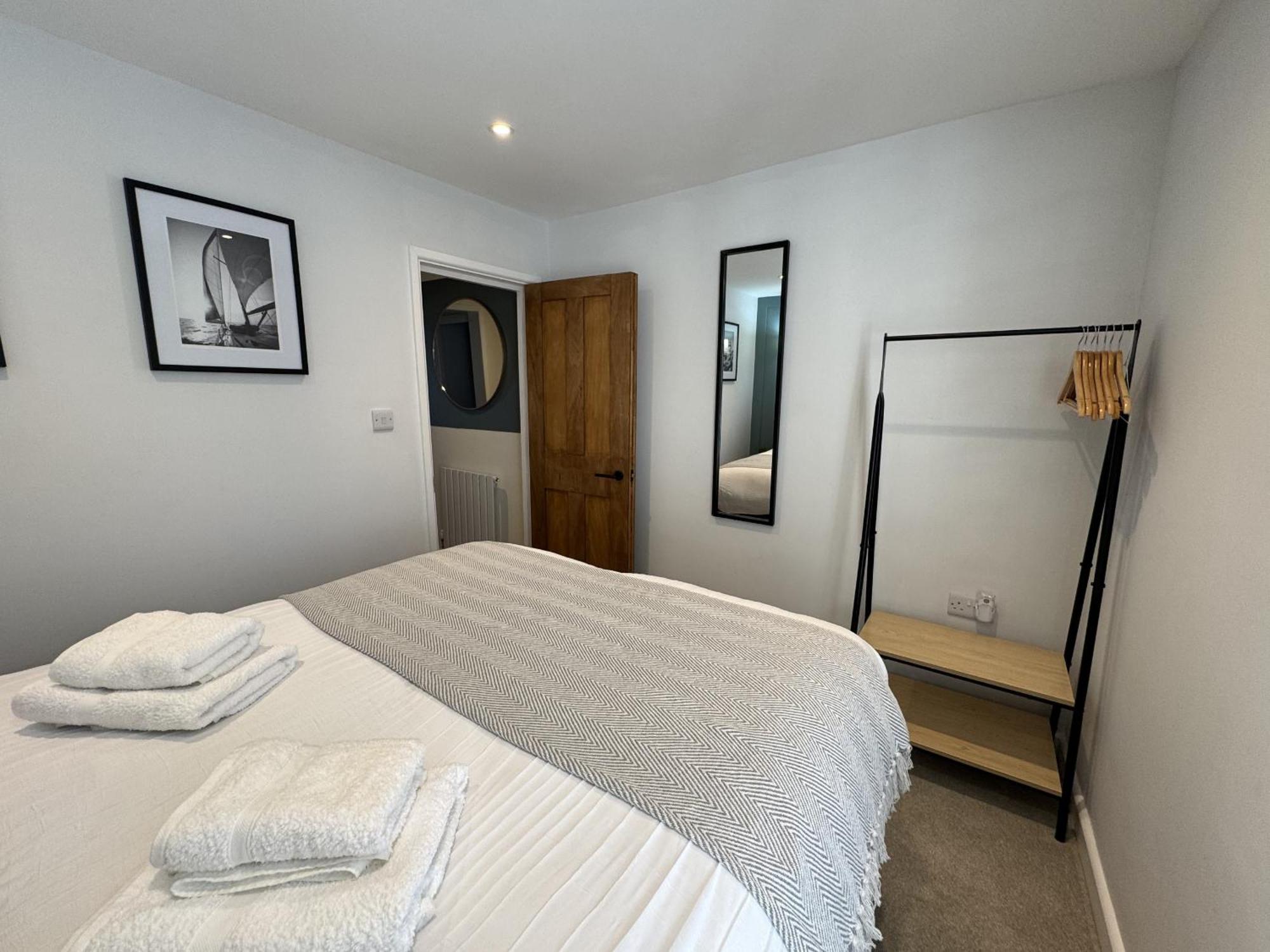 Driftwood House - Luxury Dog-Friendly Townhouse In Cowes, Steps From Marina Βίλα Cowes  Εξωτερικό φωτογραφία