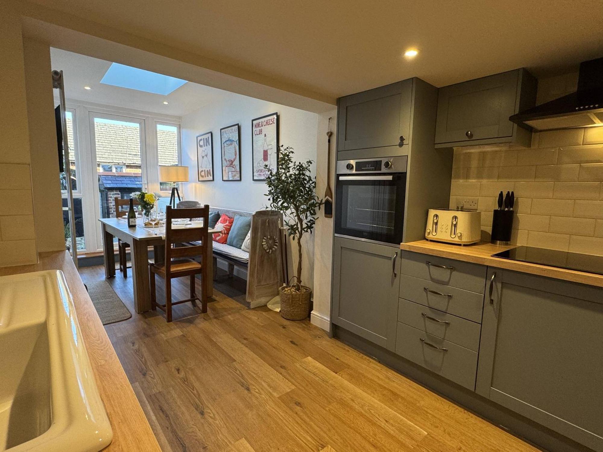 Driftwood House - Luxury Dog-Friendly Townhouse In Cowes, Steps From Marina Βίλα Cowes  Εξωτερικό φωτογραφία